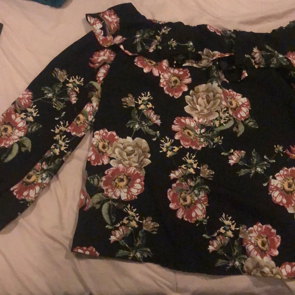 Floral long sleeve blouse